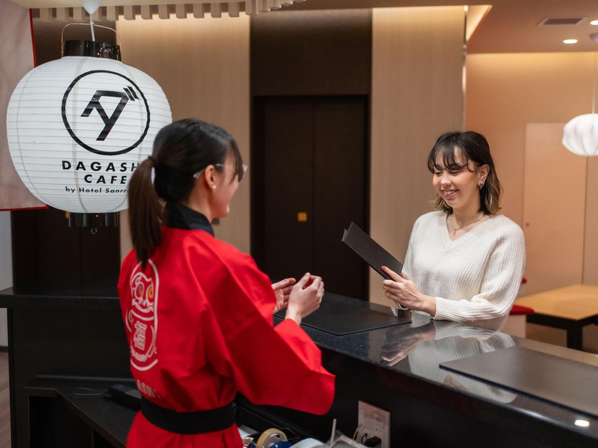 Hotel Sanrriott Shinsaibashi Осака Экстерьер фото