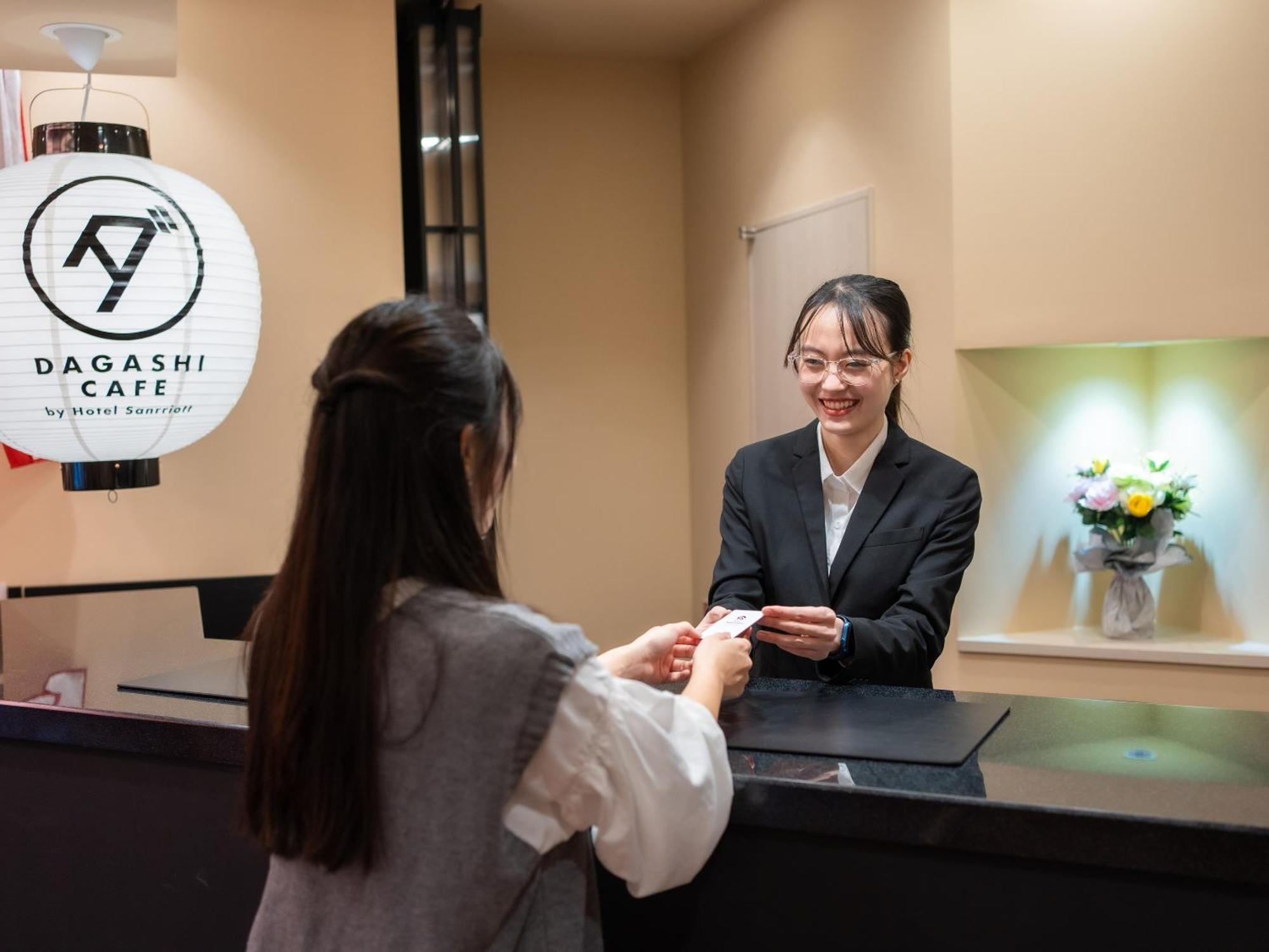 Hotel Sanrriott Shinsaibashi Осака Экстерьер фото