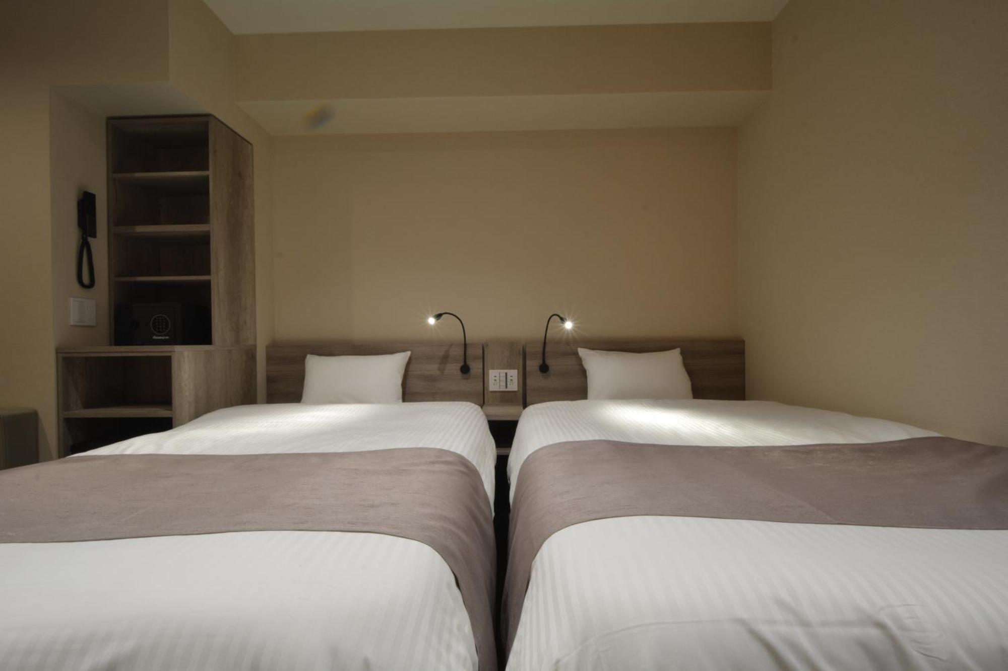 Hotel Sanrriott Shinsaibashi Осака Экстерьер фото